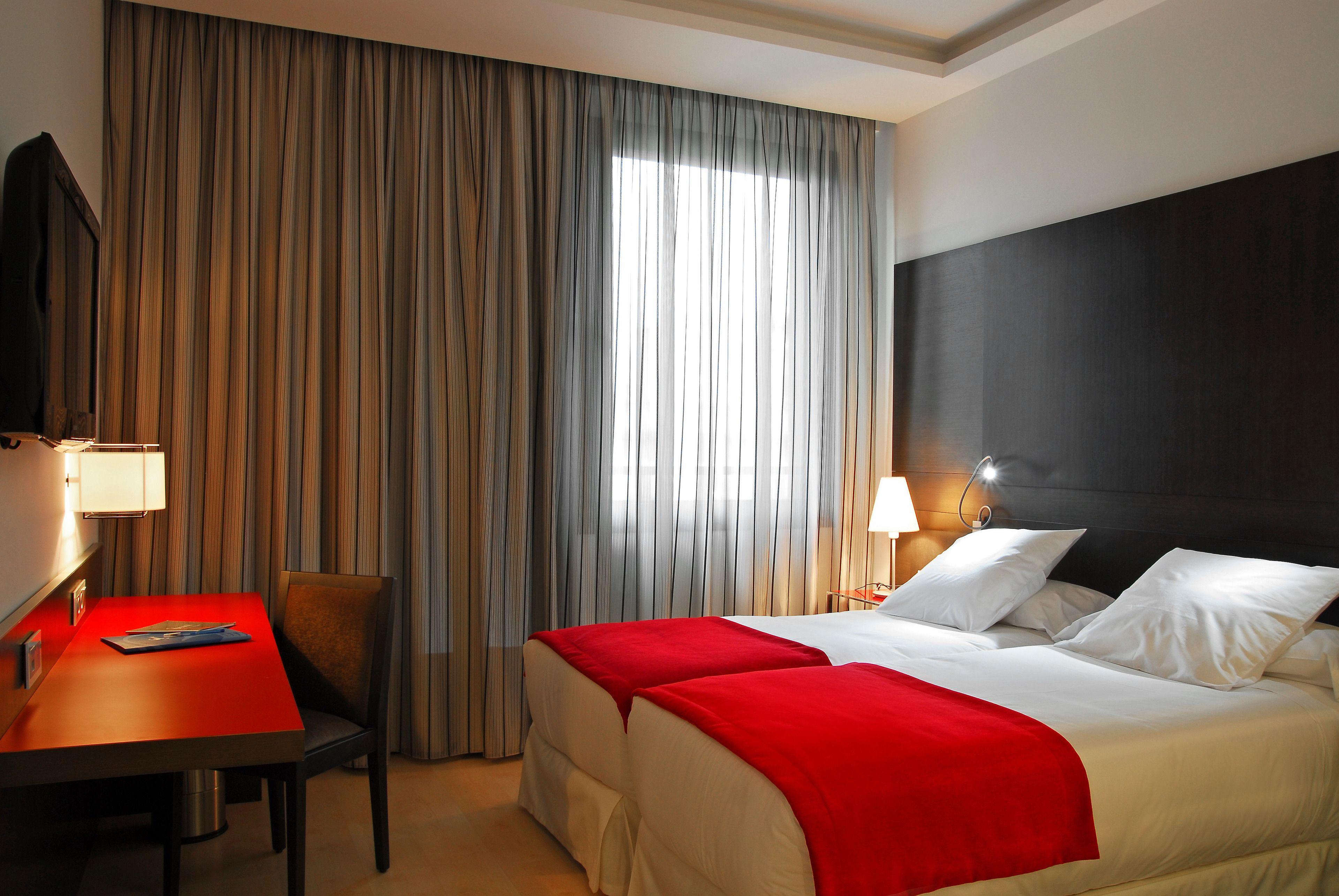 Grupotel Gran Via 678 — Photos 1